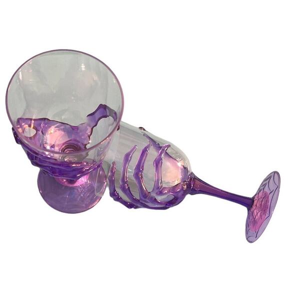 DRINKING GLASSES RESIN Lot Of 2 Purple‎ Skeleton Hand Resin Wine Glasses - Picture 6 of 9